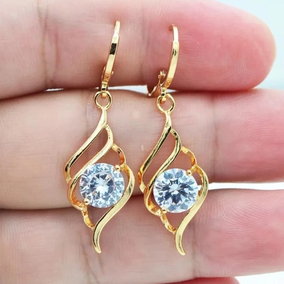 Jewelry - 18K Gold Filled Ornate Diamond Earrings